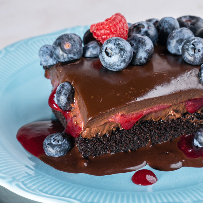 Chocolate berry cake slice