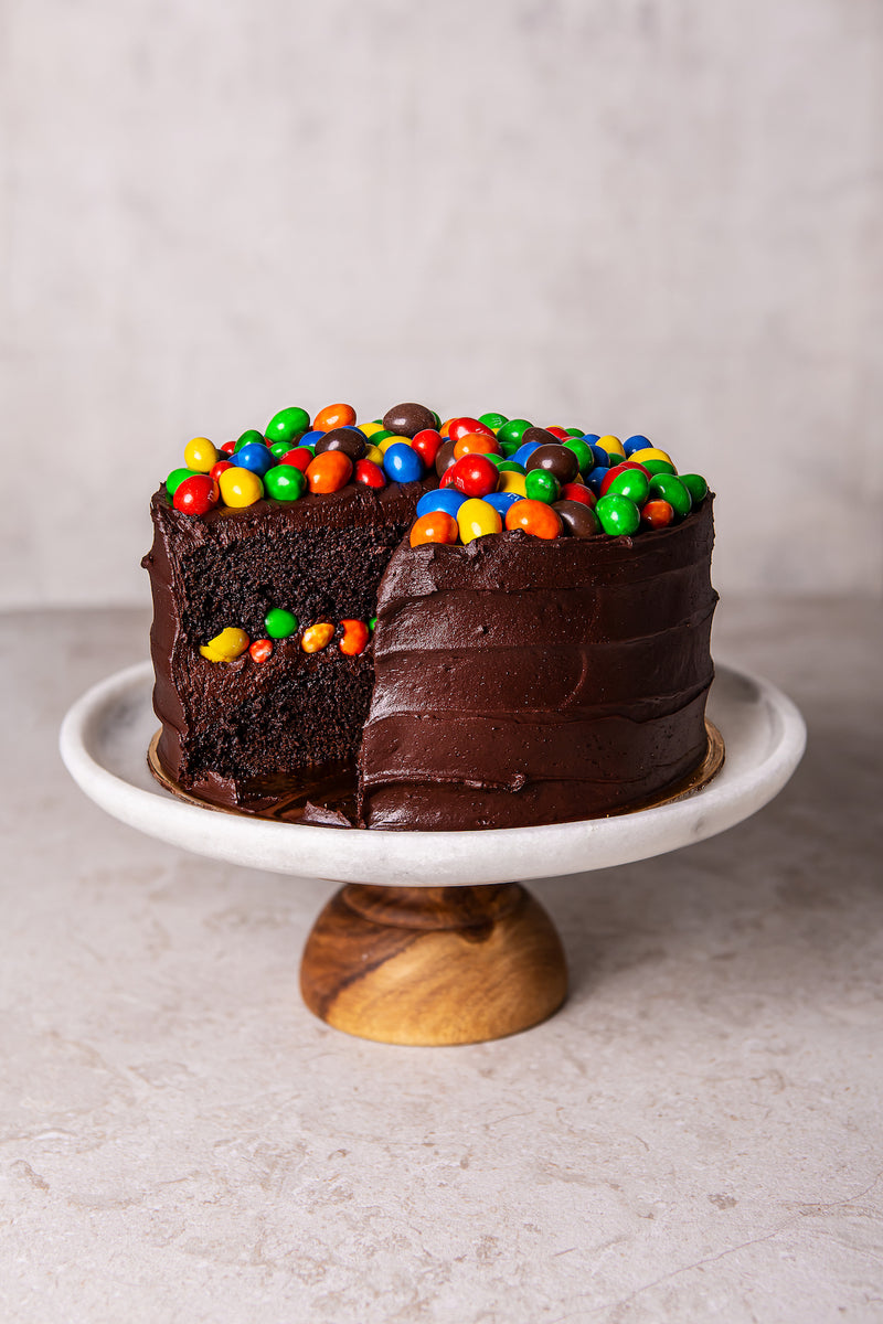 Mnms chocolate cake