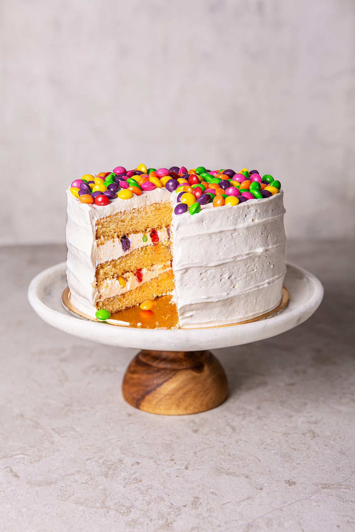 Skittles vanilla cake